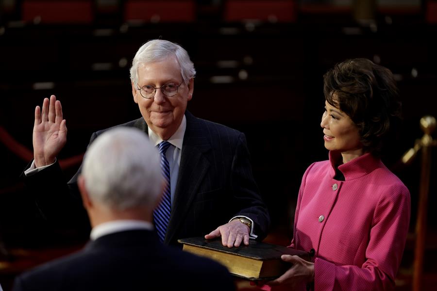 Mitch McConnell, líder de la mayoría del Senado, está a la espera de los resultados de Georgia para saber si los demócratas controlarán la Cámara Alta.
