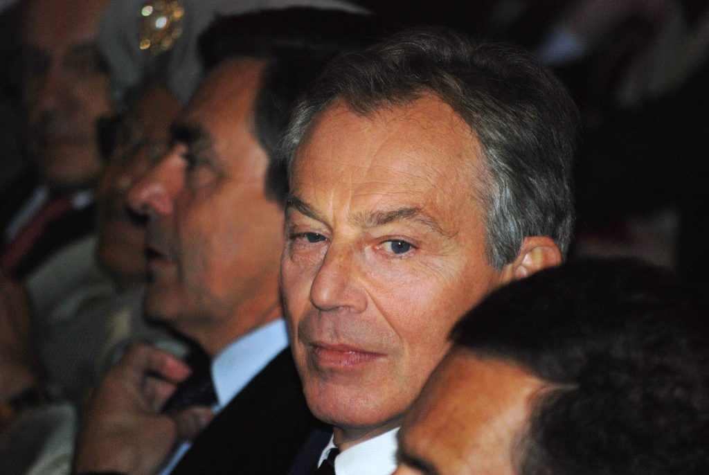 Blair propone un pasaporte de inmunidad mundial. Es respaldado por la Rockefeller Foundation y la propuesta está siendo trabajada por Microsoft y por el Foro Económico Mundial. (Flickr)