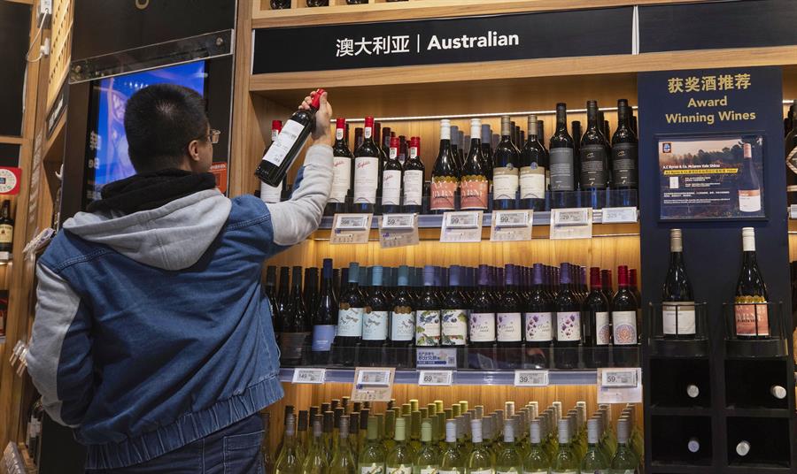 China impuso aranceles de 200% a los vinos australianos en 2020y espera elevarlo a 218%. (Efe)