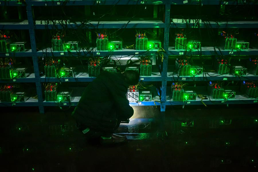 China ha liderado una cruzada contra el Bitcoin desde 2013, uno de los principales sectores que ha atacado han sido los centros de minería de la criptomoneda. (EFE)