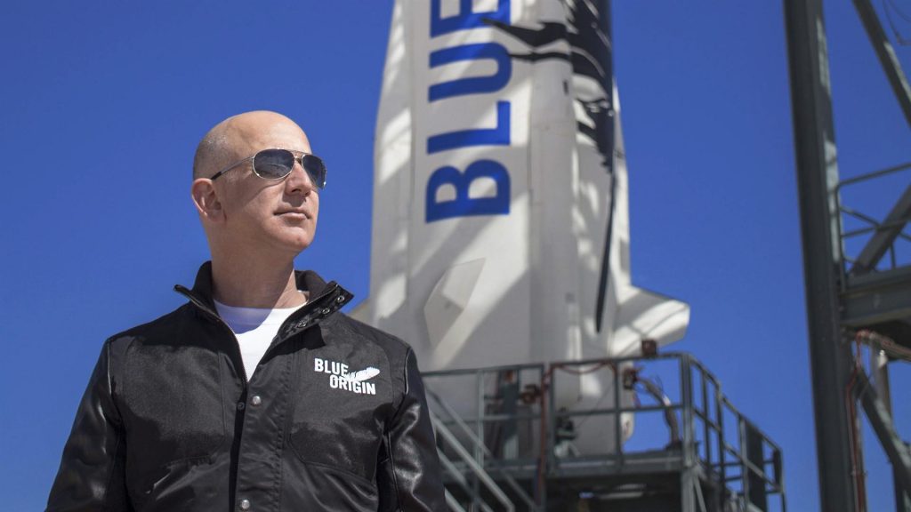 Jeff Bezos se sube al cuadrilátero con Elon Musk para conquistar el espacio