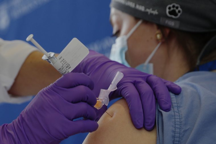 Molnupiravir se  suma a las vacunas en la lucha contra la pandemia (Imagen: EFE)