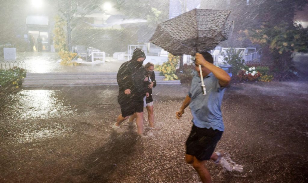 Nueva York declara estado de emergencia por las intensas lluvias que inundaron la ciudad