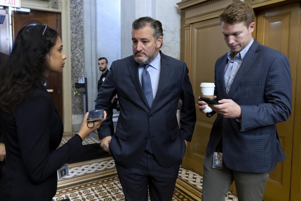 Ted Cruz desmiente a la Casa Blanca por utilizar redes oficiales para conflictos políticos, EFE